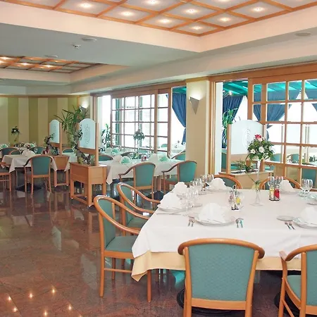 Hotel Cubic 3*